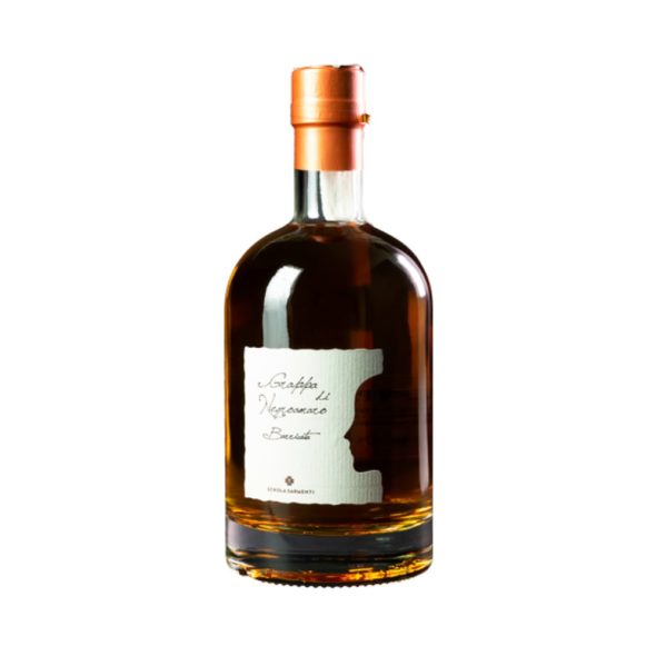 Grappa-di-Negroamaro-Barricata-SCHOLA-SARMENTI